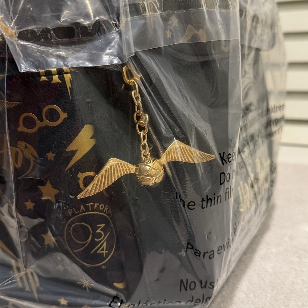 Loungefly Harry Potter Backpack & Crossbody Set NWT Hogwarts Logo Matching Set - Picture 5 of 7